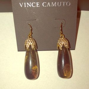 Vince Camuto
Resin Drop Earrings